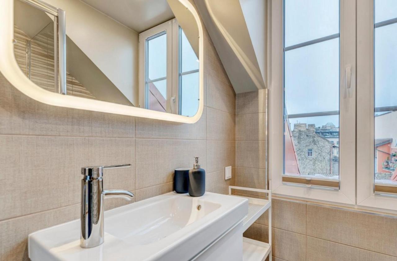 וילנה Tower Street Apartment - Old Town מראה חיצוני תמונה