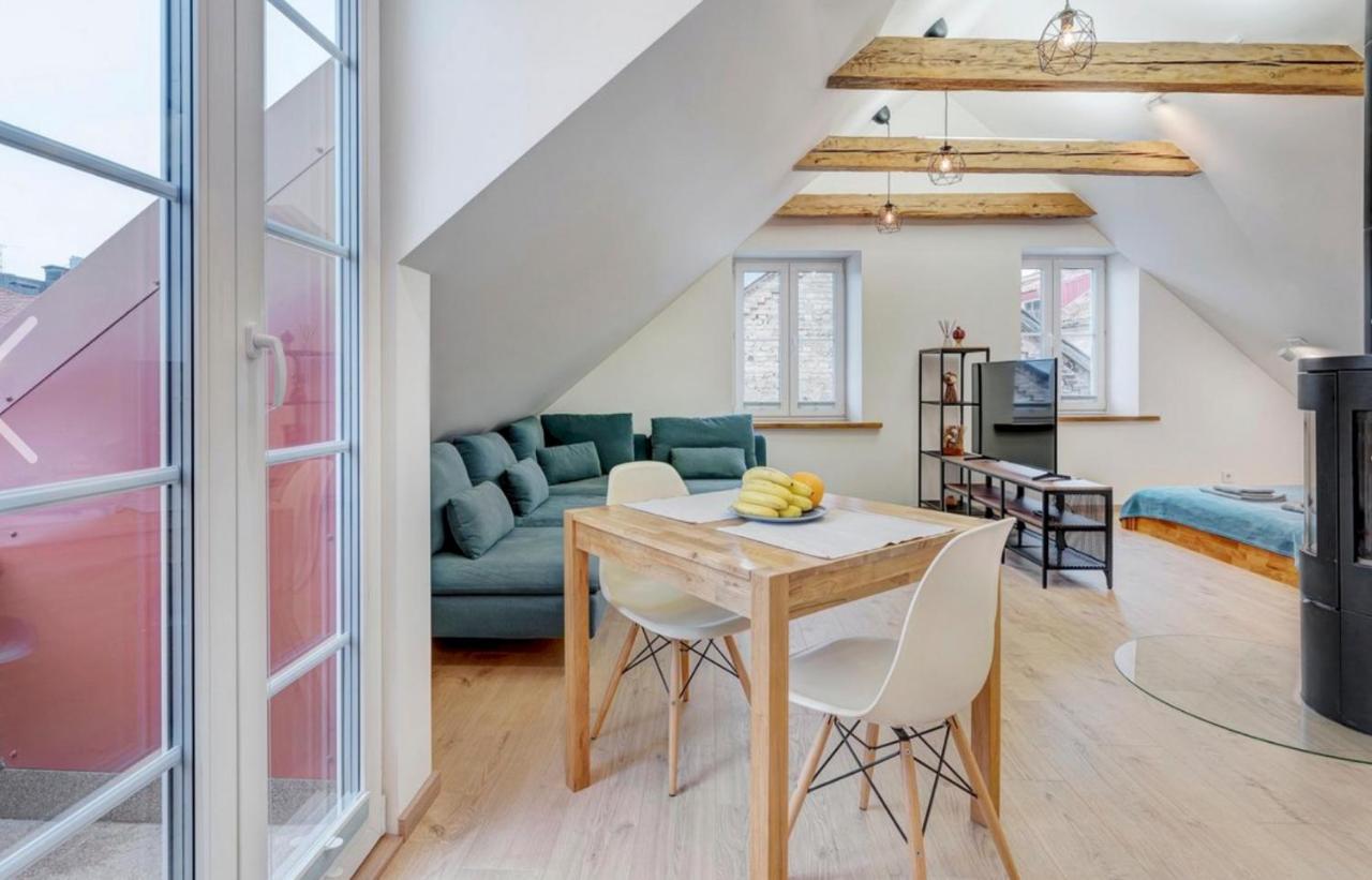 וילנה Tower Street Apartment - Old Town מראה חיצוני תמונה